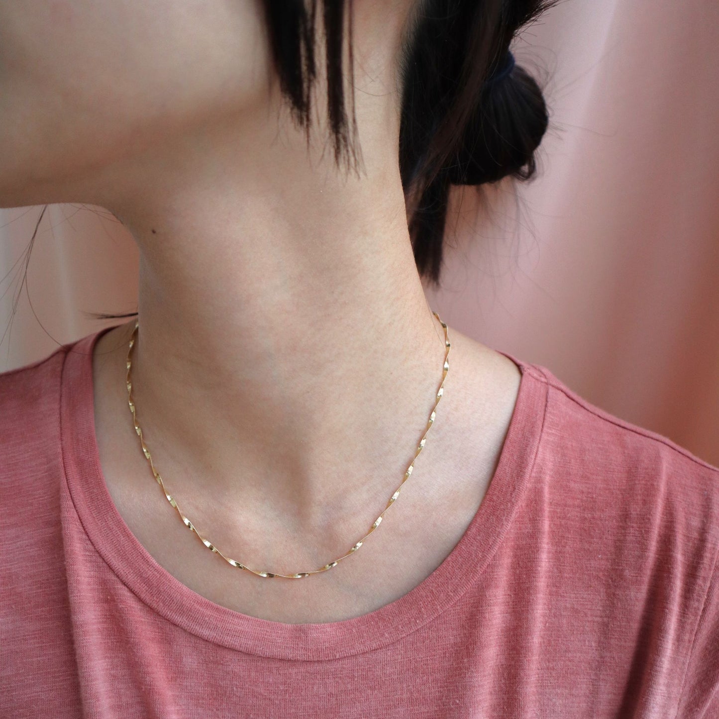 Twisted Herringbone Chain