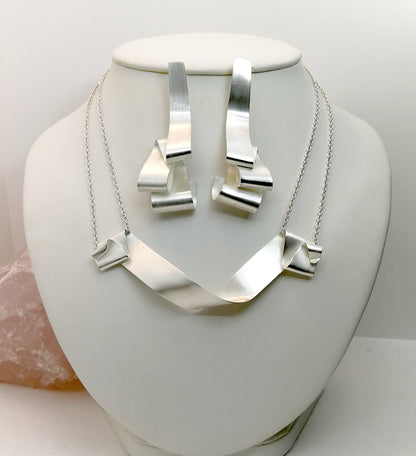 contemporary necklace, elegant pendant, silver jewelry, contemporary design jewelry, art jewellery,