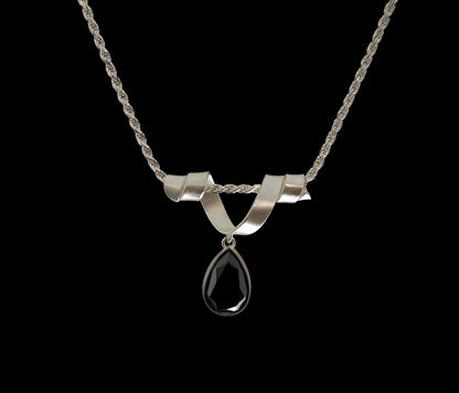 Whirl Pendant with Hematite